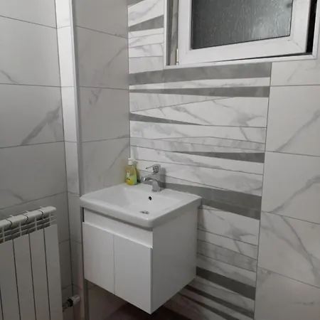 Vasilevi House * Devin