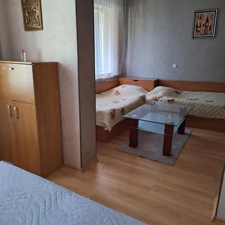 Vasilevi House Pensión